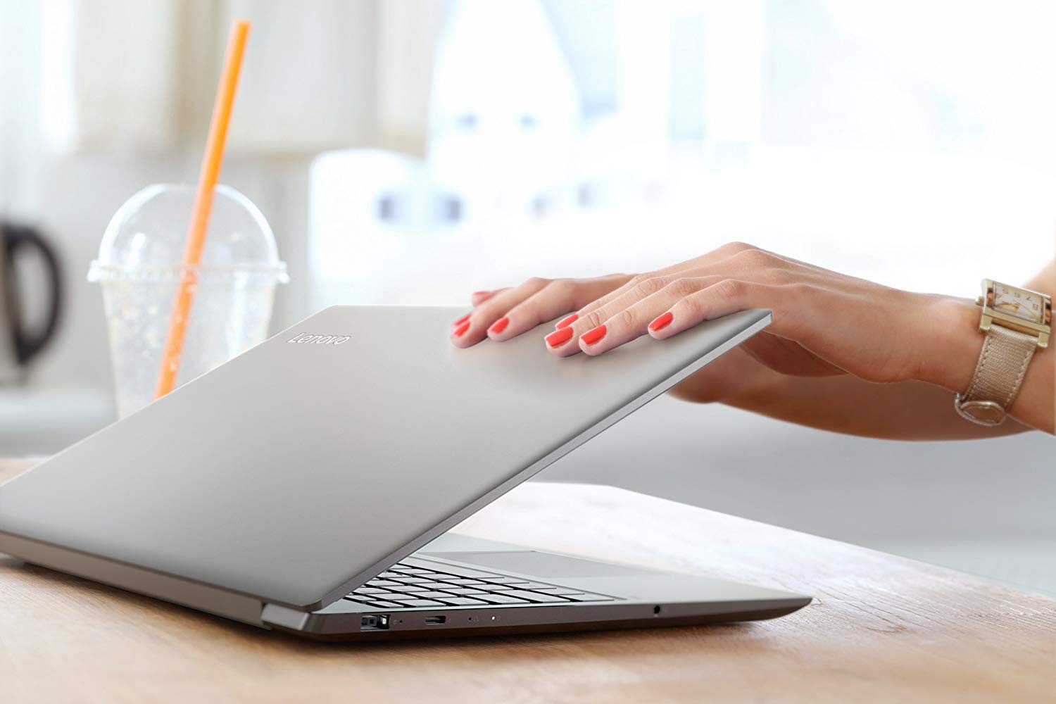 Lenovo IdeaPad 720S-15IKB Laptop, 15.6" 4K Ultra HD (Touchscreen) Display, Intel Core i7-7700HQ, 2.80 GHz, 16GB RAM, 512GB SSD, Windows 10 Pro 64-Bit - 81CR0006US
