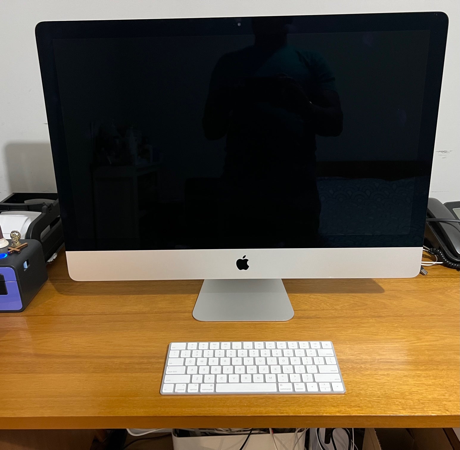 Apple iMac (Retina 5K, 27-inch,Early 2019) Intel i5,3.7GHz, 8GB RAM, 2TB Fusion Drive,MRR12LL/A