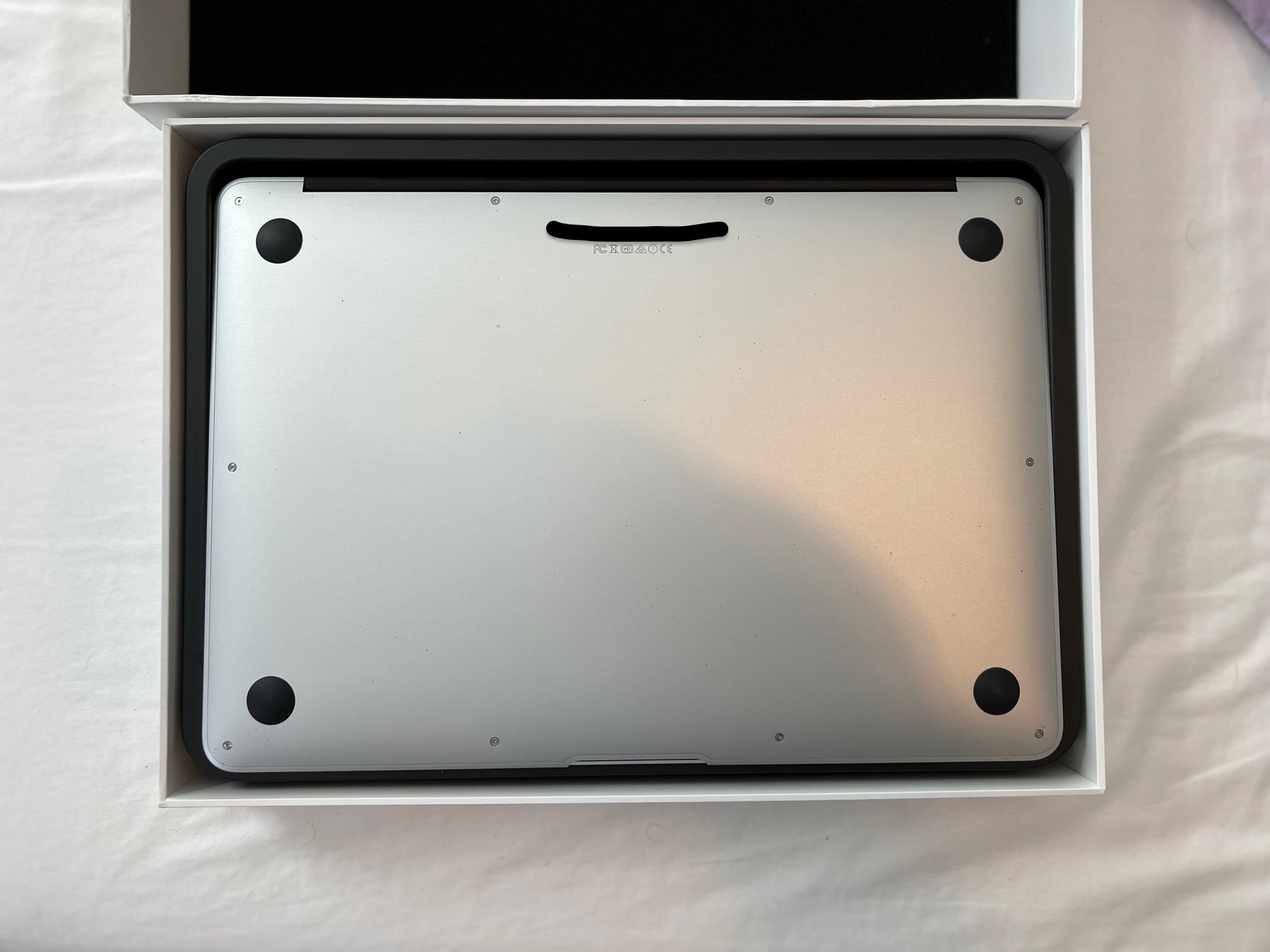 Apple 13" MacBook Air (Mid-2017),Intel Core i5 Dual Core Processor,1.8GHz, 8GB RAM, 256GB SSD, Mac OS, Silver, MQD42LL/A