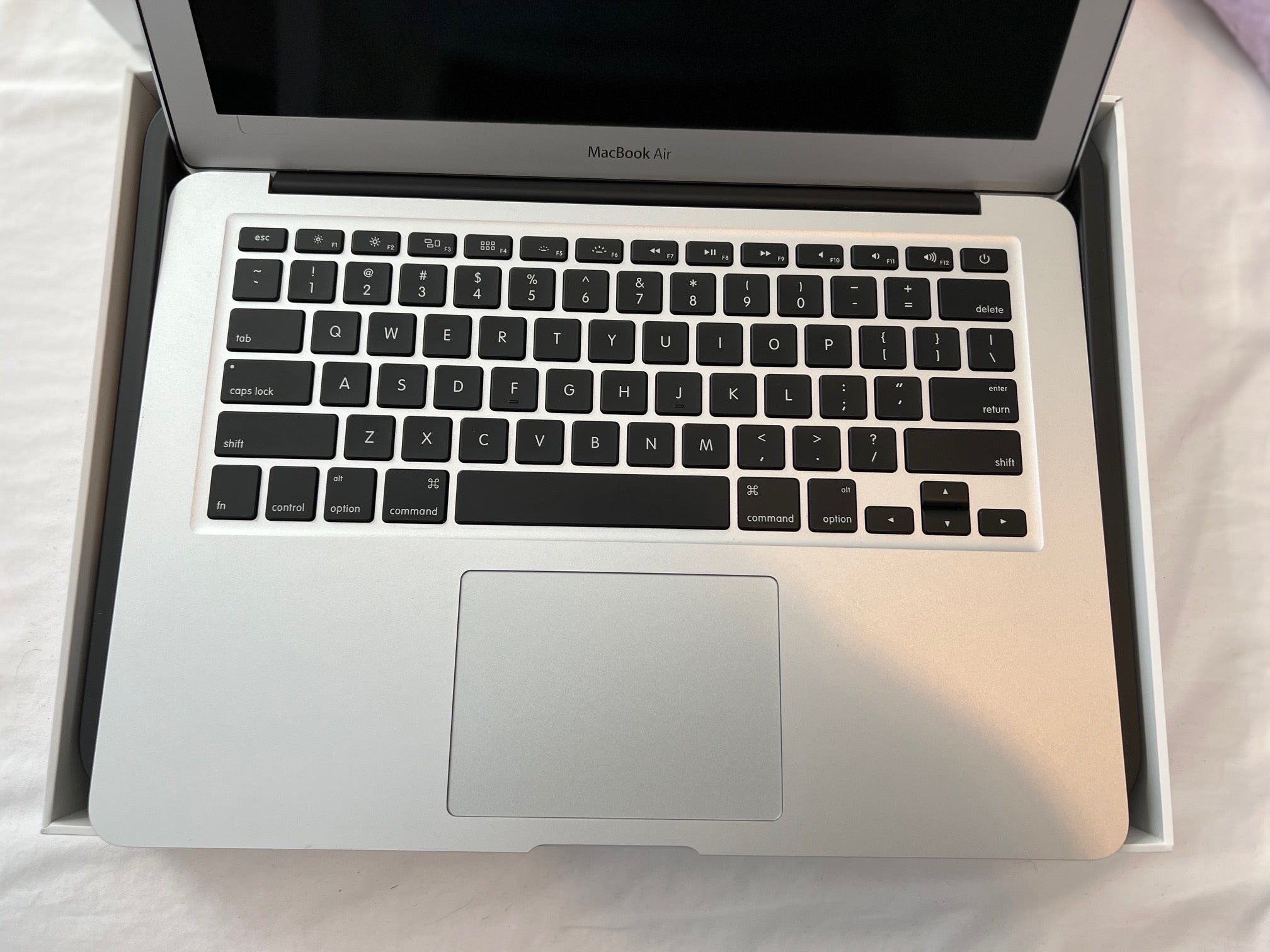 Apple 13" MacBook Air (Mid-2017),Intel Core i5 Dual Core Processor,1.8GHz, 8GB RAM, 256GB SSD, Mac OS, Silver, MQD42LL/A
