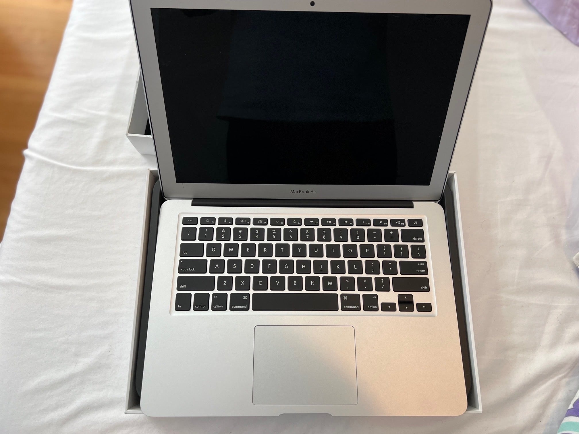 Apple 13" MacBook Air (Mid-2017),Intel Core i5 Dual Core Processor,1.8GHz, 8GB RAM, 256GB SSD, Mac OS, Silver, MQD42LL/A